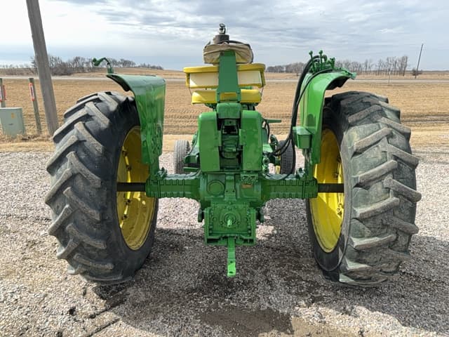 Image of John Deere 3010 equipment image 2