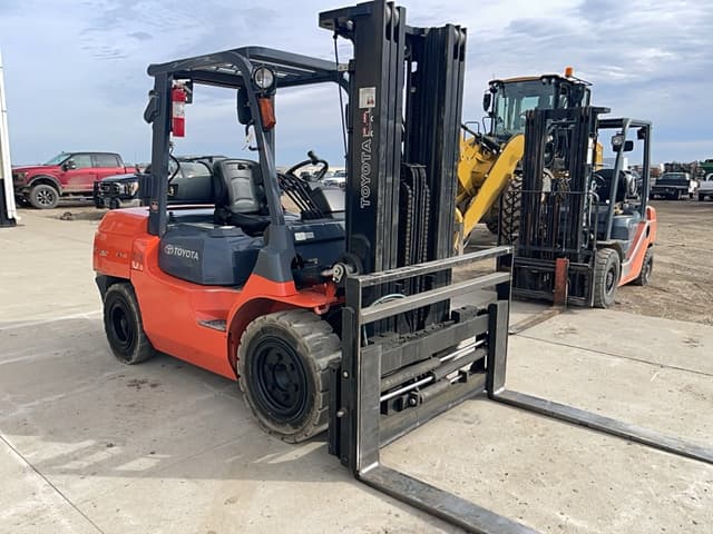 Image of Toyota 7FGKU40 equipment image 1