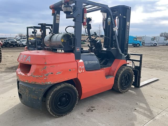 Image of Toyota 7FGKU40 equipment image 4