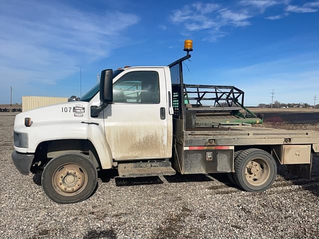 Image of GMC C4500 equipment image 2