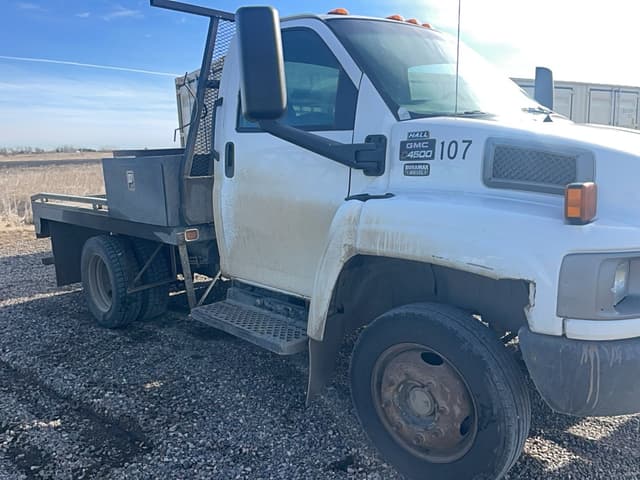 Image of GMC C4500 equipment image 4