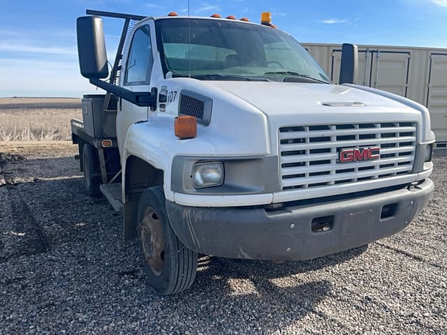 Image of GMC C4500 equipment image 3