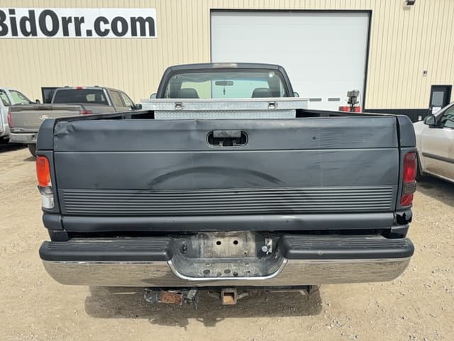 Image of Dodge Ram 2500 equipment image 2