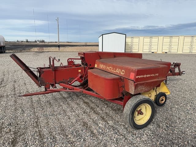 Image of New Holland 310 equipment image 1