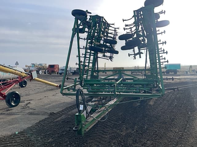 Image of John Deere 1060 equipment image 2