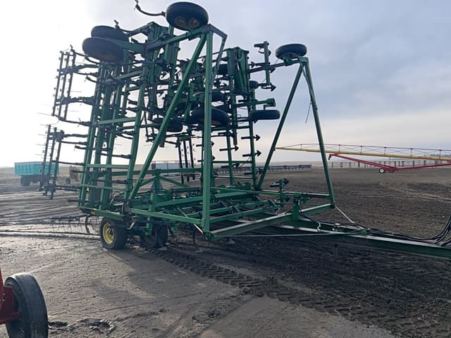 Image of John Deere 1060 equipment image 3