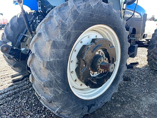 Image of New Holland TM175 equipment image 4