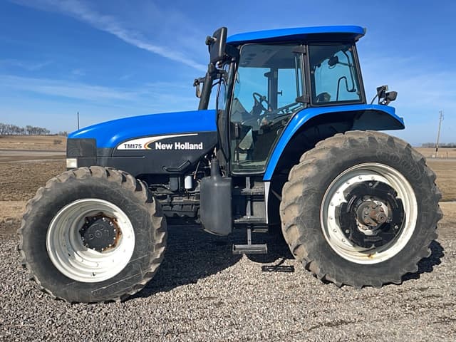Image of New Holland TM175 equipment image 2