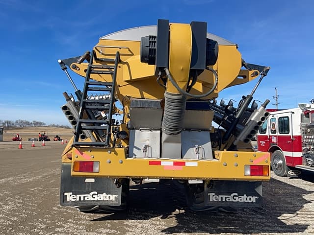 Image of Terra-Gator TG8300 equipment image 2