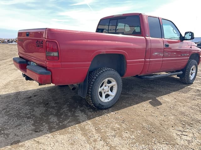 Image of Dodge Ram 1500 equipment image 4