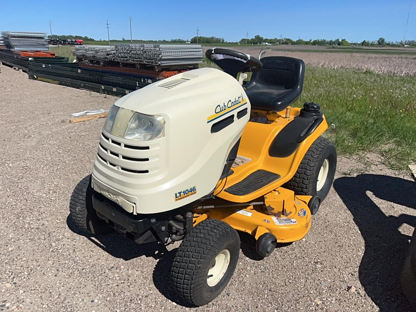 Main image Cub Cadet LT1046
