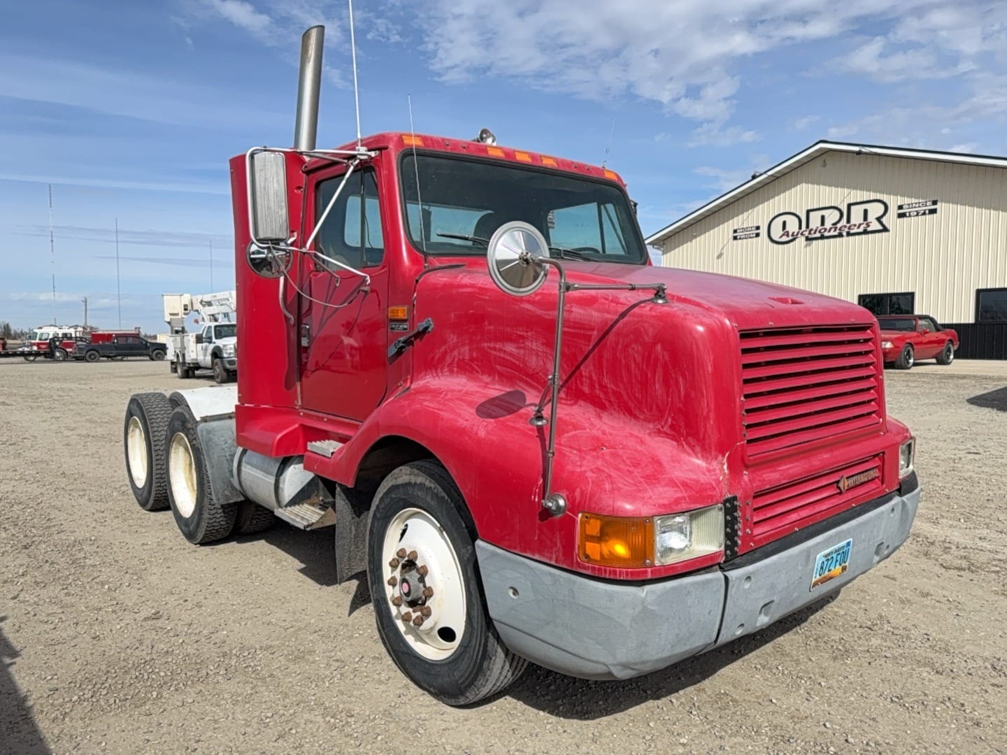 1990 International 8300 Equipment Image0
