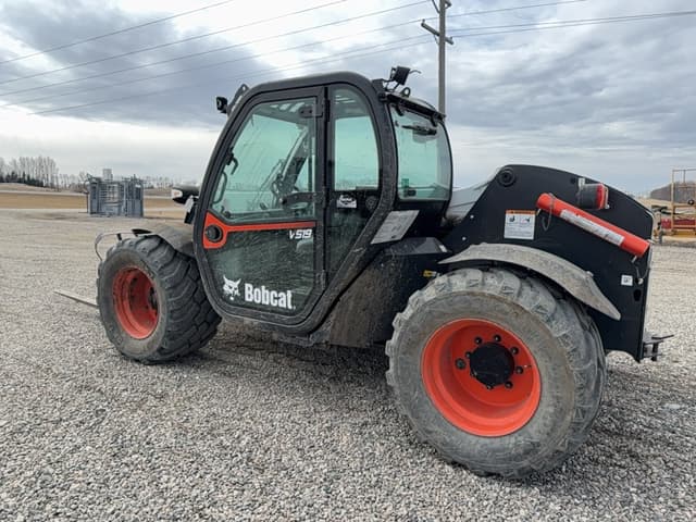 Image of Bobcat V519 equipment image 1