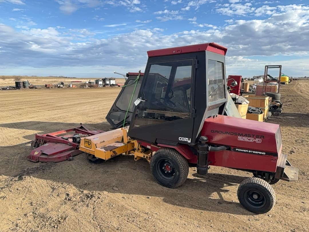Image of Toro Groundsmaster 223-D Primary image