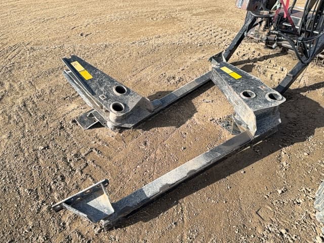 Image of Farmhand XL1140 equipment image 3