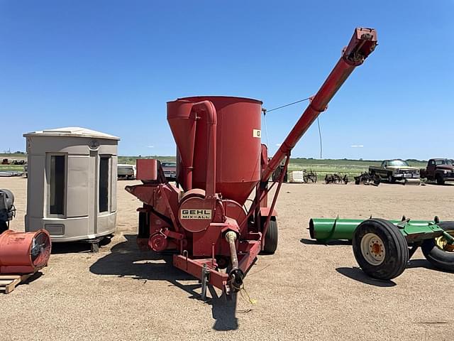 Image of Gehl 95 equipment image 1
