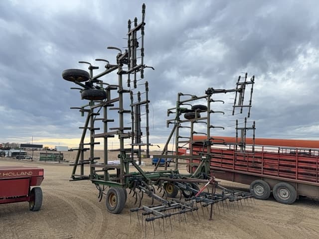 Image of John Deere 1010 equipment image 4