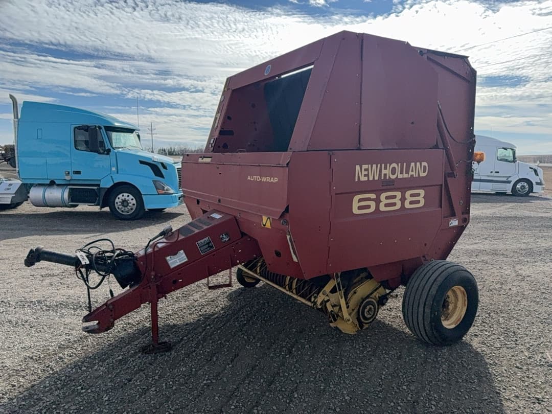 Image of New Holland 688 Primary image