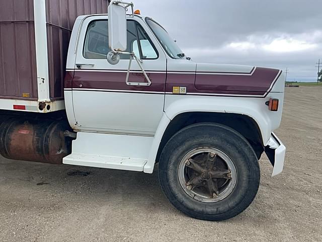 Image of Chevrolet C70 equipment image 3