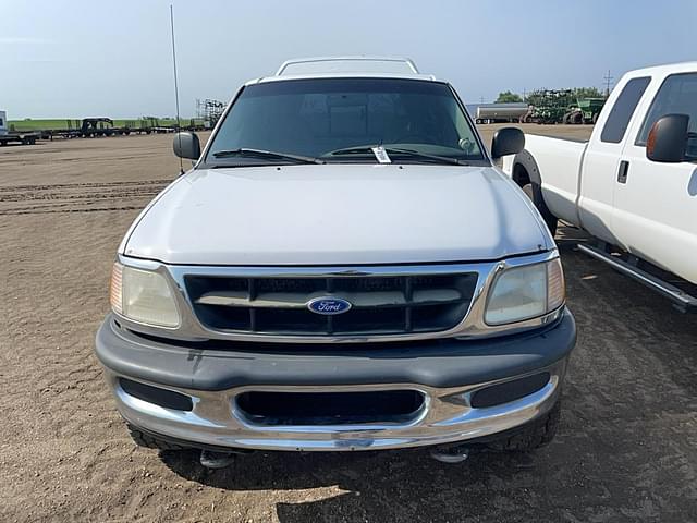 Image of Ford F-150 equipment image 1