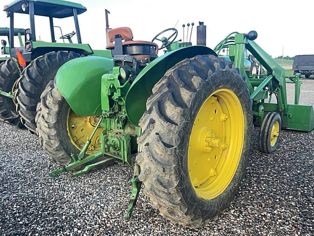 Image of John Deere 3010 equipment image 1