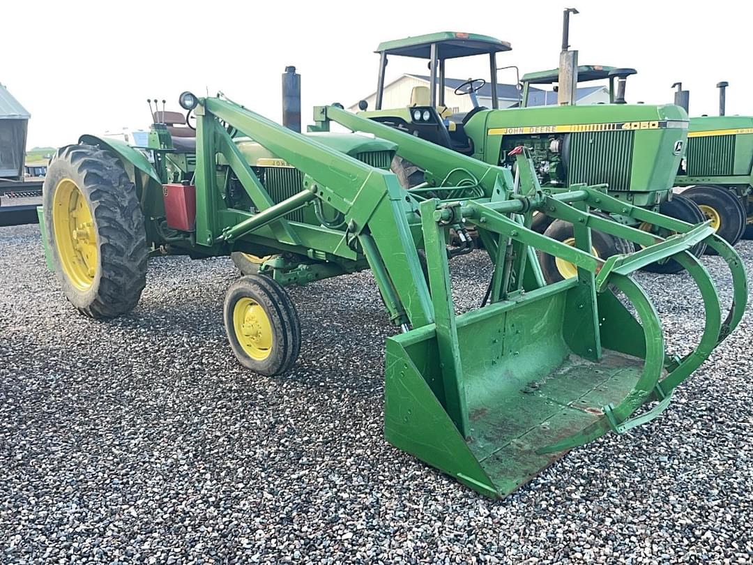 Image of John Deere 3010 Primary image