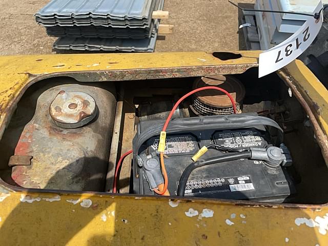 Image of Ford 8N equipment image 4