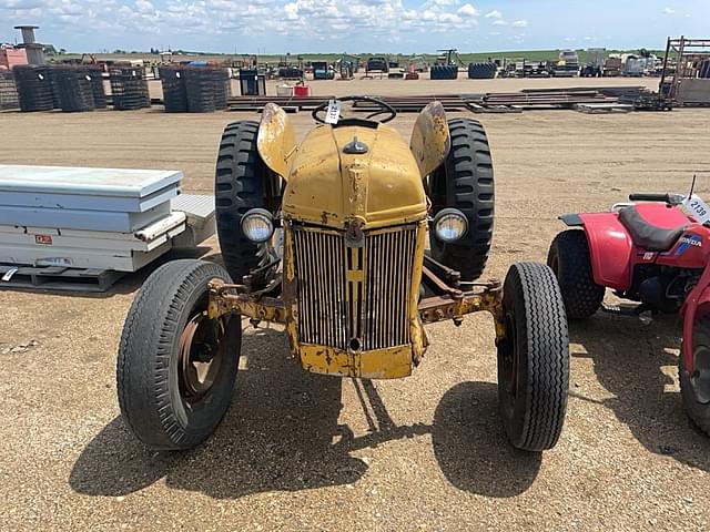 Image of Ford 8N equipment image 1