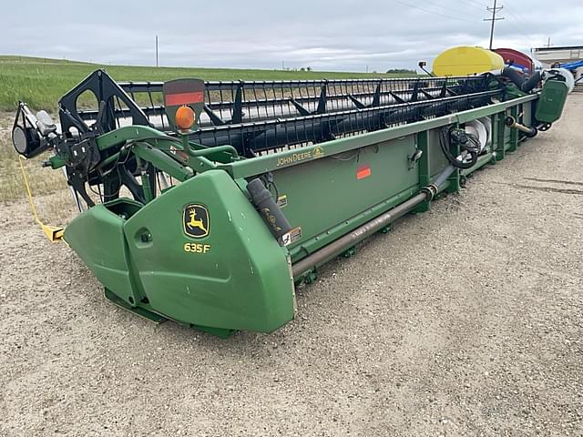 Image of John Deere 635F equipment image 2
