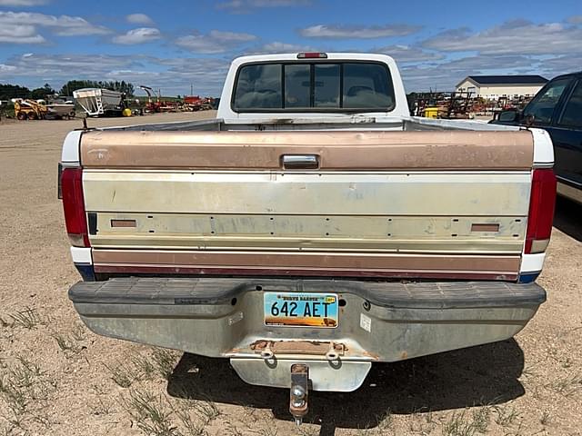 Image of Ford F-250 equipment image 2