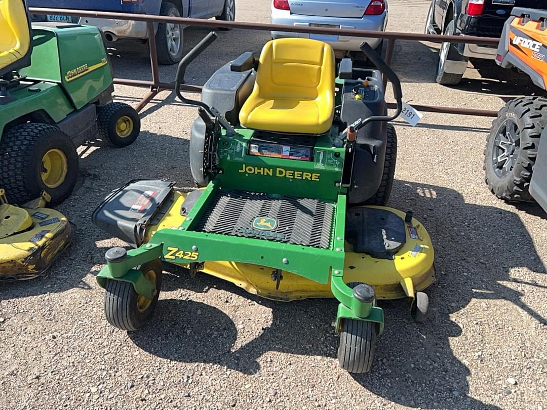Image of John Deere 425 Primary image
