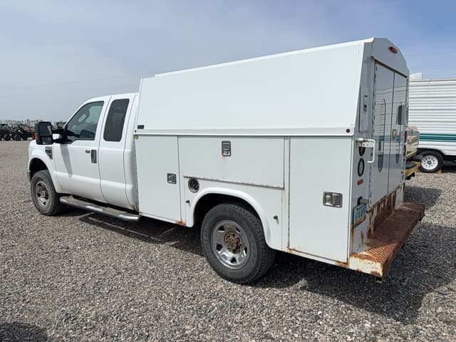 Image of Ford F-250 equipment image 1