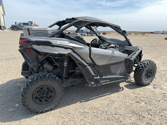 Image of Can-Am Maverick 1000 equipment image 3