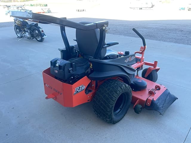 Image of Bad Boy Maverick equipment image 4