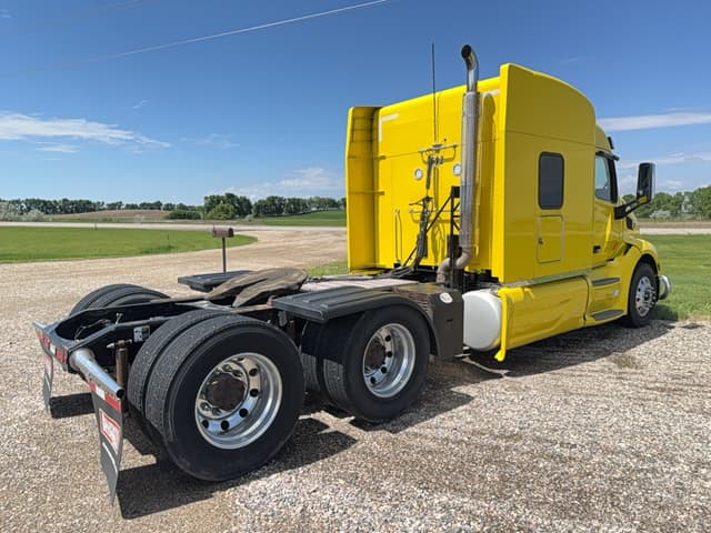 Image of Peterbilt 579 equipment image 3