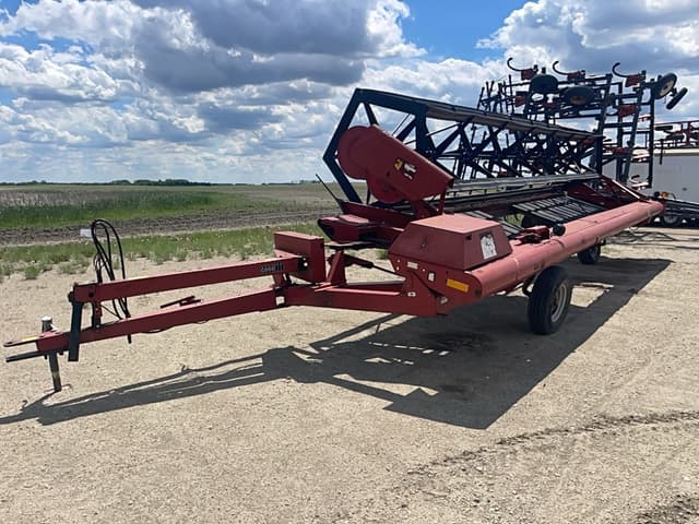 Image of Case IH 725 equipment image 3