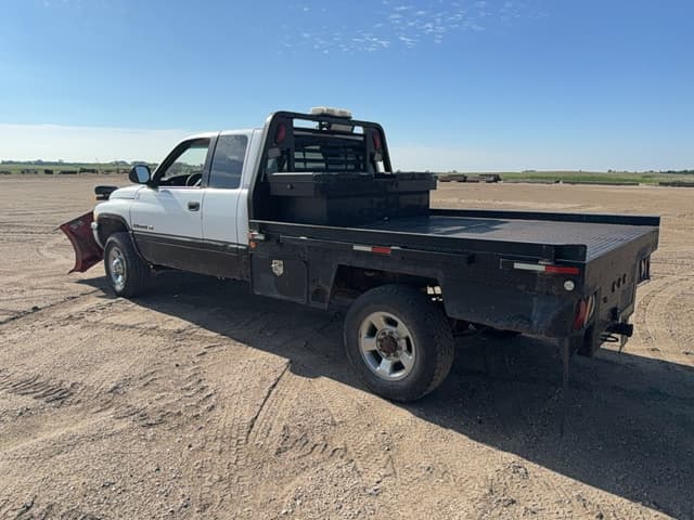 Image of Dodge Ram 2500 equipment image 1