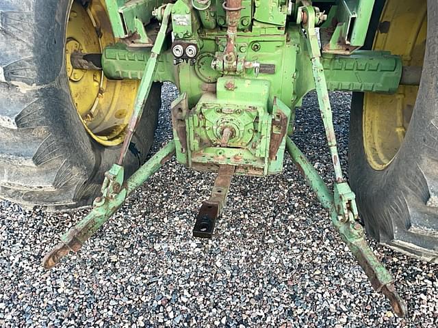 Image of John Deere 4230 equipment image 4