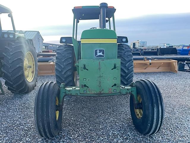 Image of John Deere 4230 equipment image 2