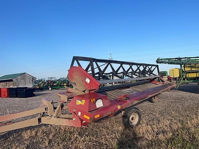 Image of Case IH 725 equipment image 1