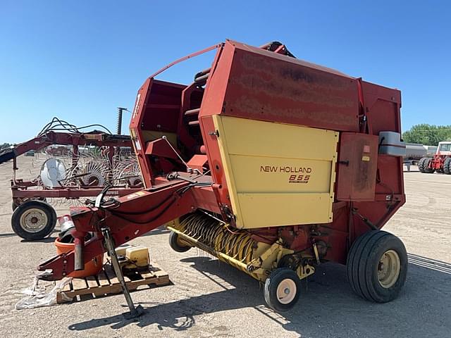Image of New Holland 855 equipment image 3