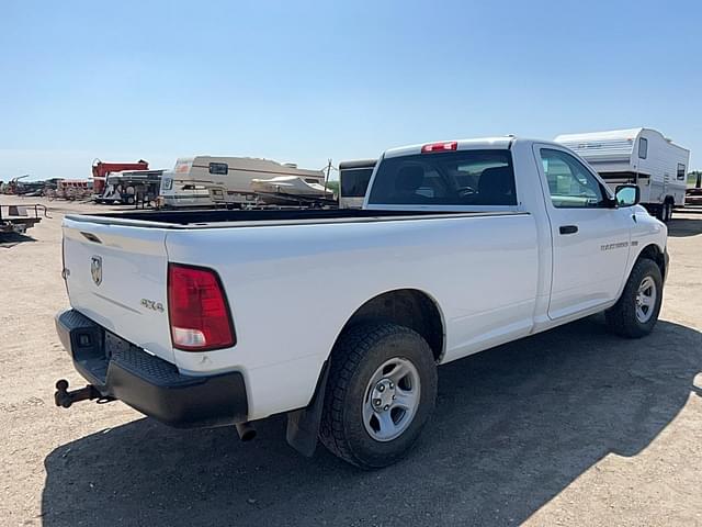 Image of Dodge Ram 1500 equipment image 3