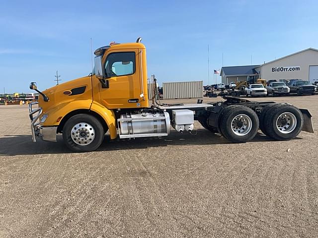Image of Peterbilt 579 equipment image 1
