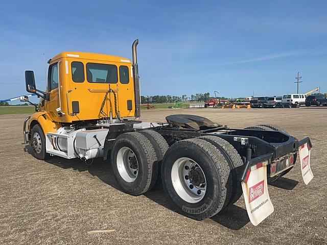 Image of Peterbilt 579 equipment image 4