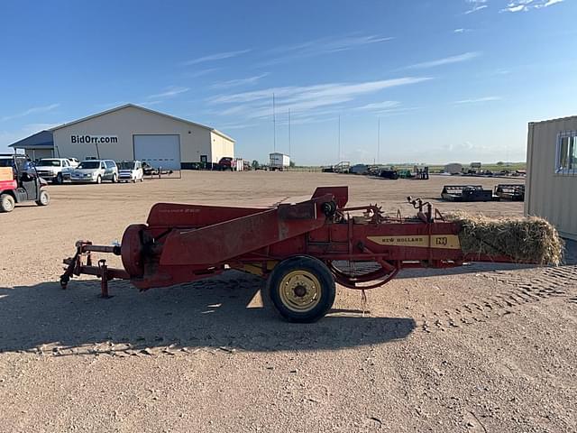 Image of New Holland 269 equipment image 3