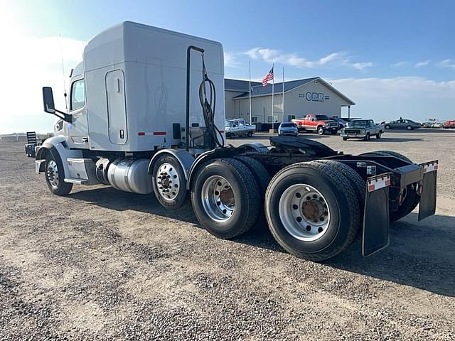 Image of Peterbilt 567 equipment image 2