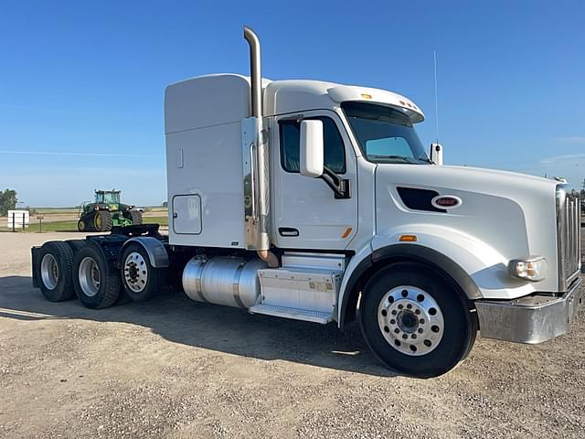 Image of Peterbilt 567 equipment image 4