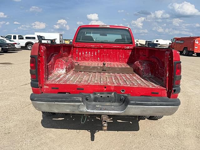 Image of Dodge Ram 3500 equipment image 2