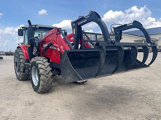 Image of Massey Ferguson 7715 equipment image 4