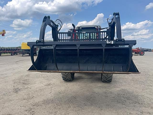 Image of Massey Ferguson 7715 equipment image 3
